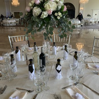 Flowers From The Farm - Wedding centerpiece - Florists Near Me - Hamden, Connecticut Flowers From The Farm - Wedding centerpiece - Florists Near Me - Hamden, Connecticut