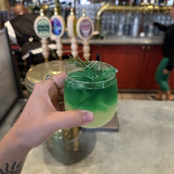 Bar Moonshine - Lobe Blaster - Wine Bars Near Me - Orlando, Florida