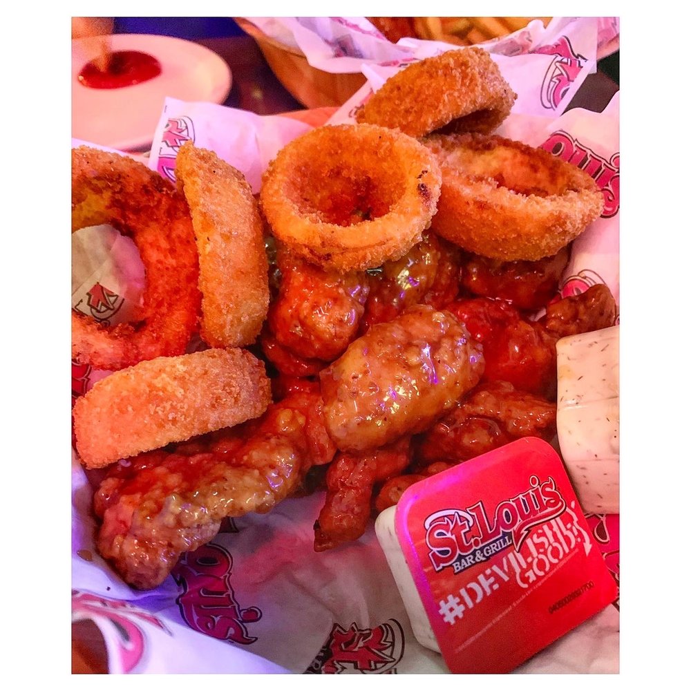 ST. LOUIS BAR AND GRILL 140 Photos & 53 Reviews 55 Town Centre