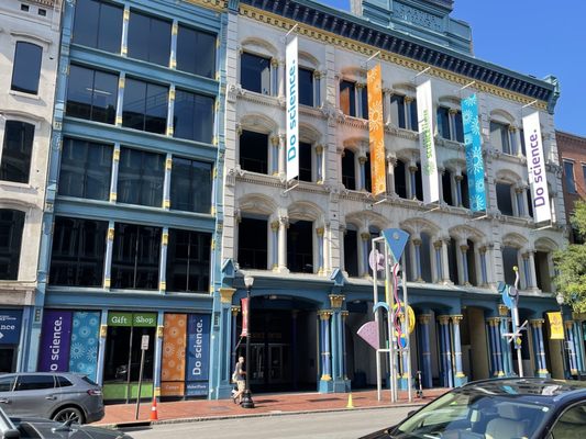 Kentucky Science Center by null