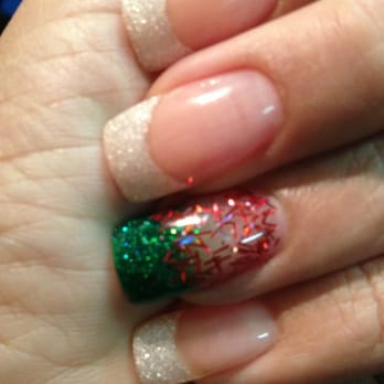 Lelaina Nails - Christmas nails - Nail Salons Near Me - Brentwood, California