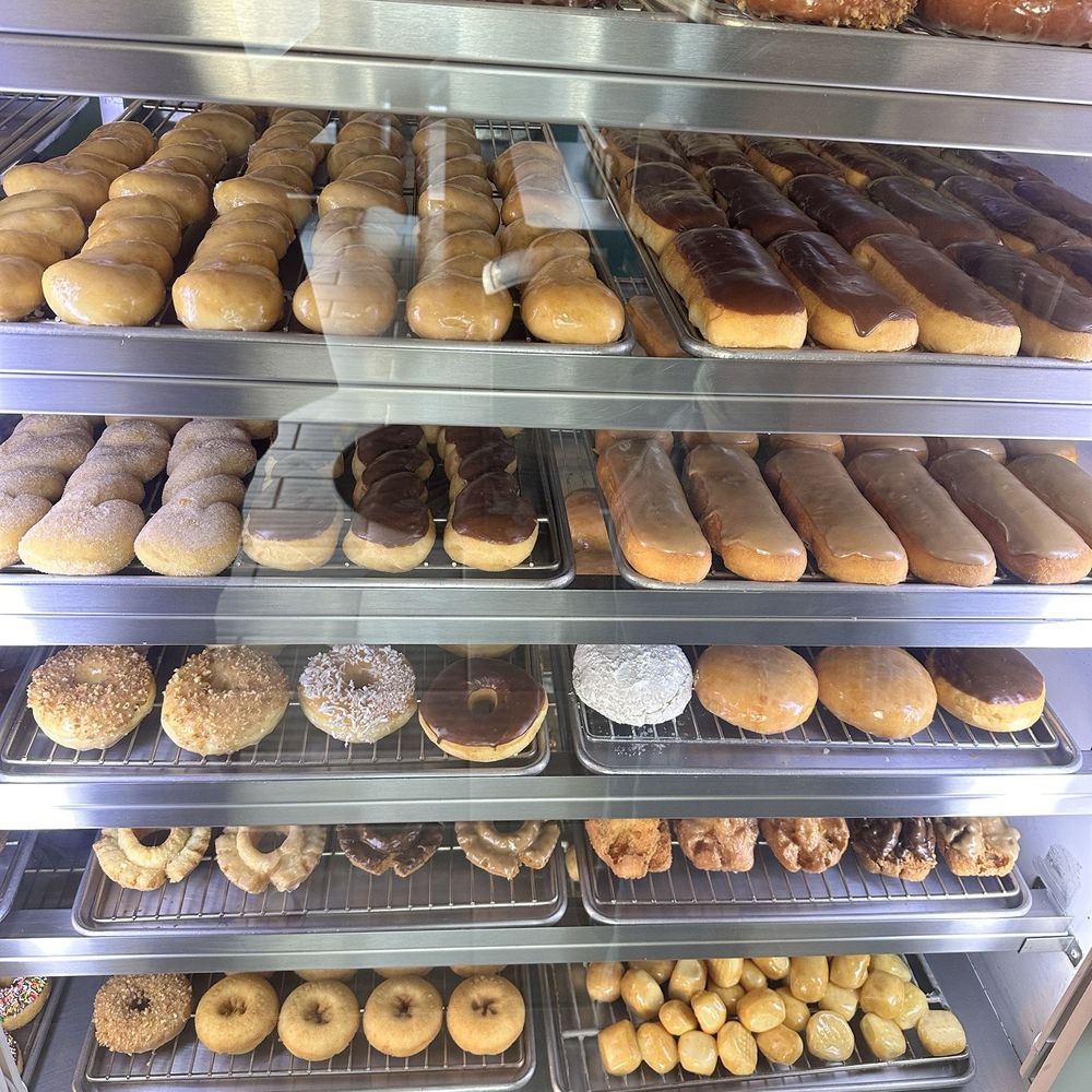 Donuts Donuts