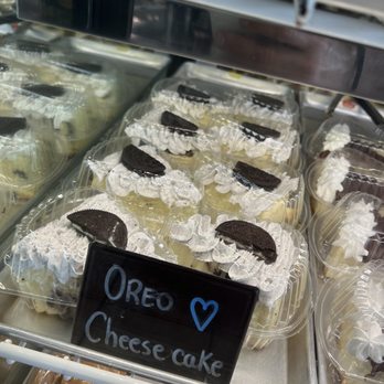 Breadman Miami - Oreo Cheesecake - Bakeries Near Me - Miami, Florida