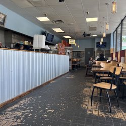 1911 Biscuits & Burgers - Inside