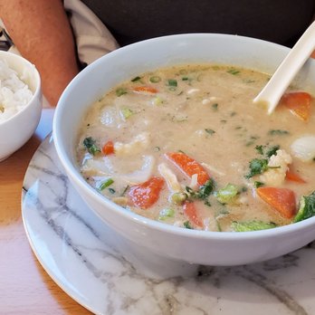 Viet-Thai Taste - Yellow curry soup with chicken. - Vietnamese Near Me - Newton, Iowa Viet-Thai Taste - Yellow curry soup with chicken. - Vietnamese Near Me - Newton, Iowa