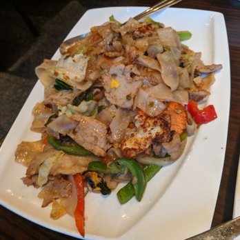 Kacha Thai Bistro - Pad Khee Mao Pork - Thai Near Me - Walnut Creek, California Kacha Thai Bistro - Pad Khee Mao Pork - Thai Near Me - Walnut Creek, California