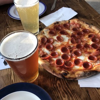 Salt Point Brewing Co - Shoreline IPA/ Salt Point Cider/ cup char pepperoni pizza - Breweries Near Me - Lansing, New York