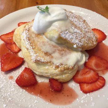Cream Pot - Soufflé Pancakes with Fresh Strawberries - Breakfast & Brunch Near Me - Honolulu, Hawaii Cream Pot - Soufflé Pancakes with Fresh Strawberries - Breakfast & Brunch Near Me - Honolulu, Hawaii