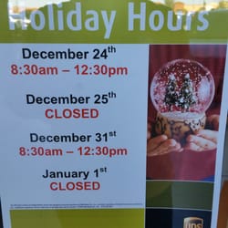 Ashwina's Hallmark Shop - Closed already, no voice mail of hours.