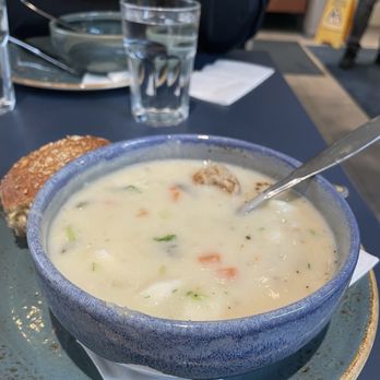 Søstrene Hagelin - Bergen fish soup - Traditional Norwegian Near Me - Bergen, 12