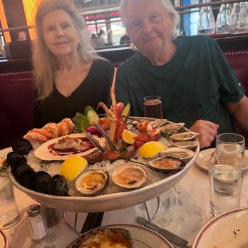 Le Diplomate - Brasseries Near Me - Washington, DC, District of Columbia