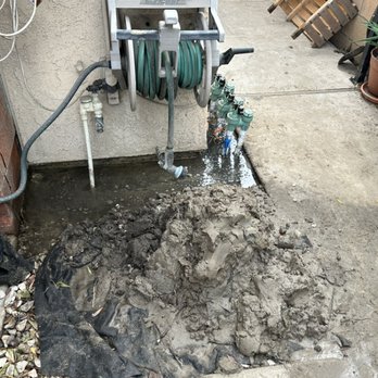 Cushman Irrigation - Repairing a major irrigation leak - Irrigation Near Me Cushman Irrigation - Repairing a major irrigation leak - Irrigation Near Me