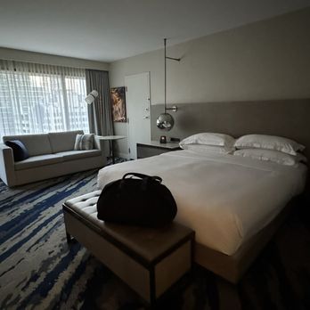 Hilton Toronto - Hotels Near Me - Toronto, Ontario