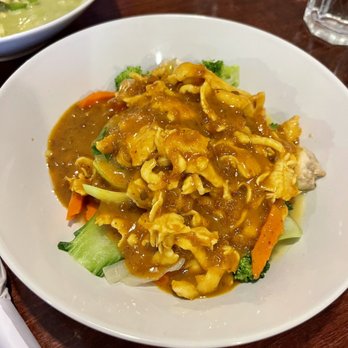 Thai Diner - Peanut sauce chicken was perfect. - Thai Near Me - Fort Wayne, Indiana Thai Diner - Peanut sauce chicken was perfect. - Thai Near Me - Fort Wayne, Indiana