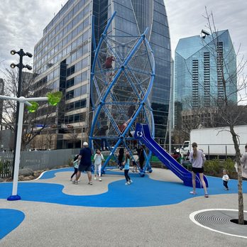 Klyde Warren Park - Parks Near Me - Dallas, Texas Klyde Warren Park - Parks Near Me - Dallas, Texas