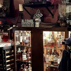 South Point Tavern - Bar