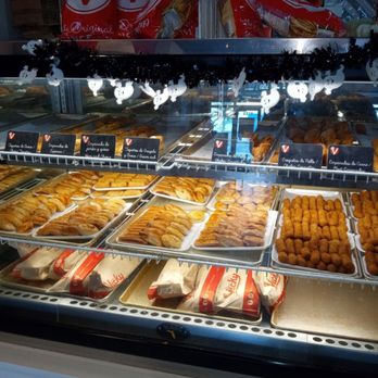 Vicky Bakery - Empanadas & pastries - Bakeries Near Me - Hollywood, Florida