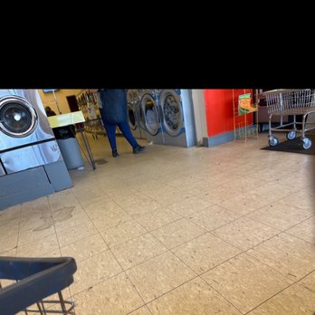 Buckley and Mexico Laundry - Laundromat Near Me - Aurora, Colorado