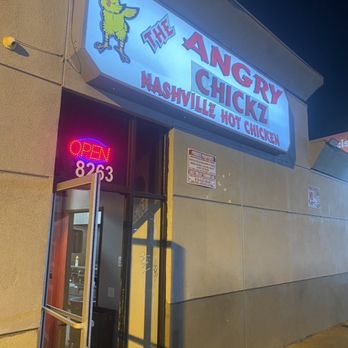 Angry Chickz - Supposed to close at midnight, was just told by staff they're closed, then they laughed as I left. - Chicken Shop Near Me - Panorama City, California Angry Chickz - Supposed to close at midnight, was just told by staff they're closed, then they laughed as I left. - Chicken Shop Near Me - Panorama City, California
