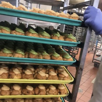 Liliha Bakery - Coco and matcha cream puffs! - Bakeries Near Me - Honolulu, Hawaii Liliha Bakery - Coco and matcha cream puffs! - Bakeries Near Me - Honolulu, Hawaii