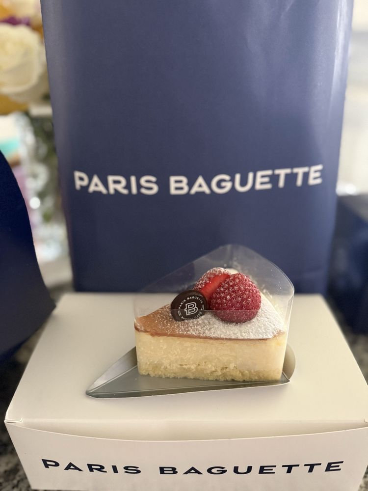 Paris Baguette Image