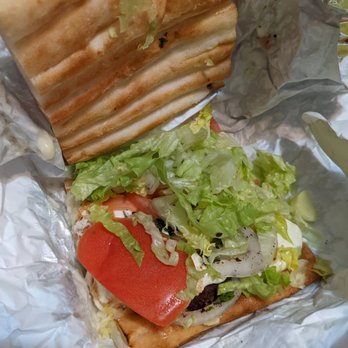 Garlic 'n Lemons - Burger - Middle Eastern Near Me - Boston, Massachusetts