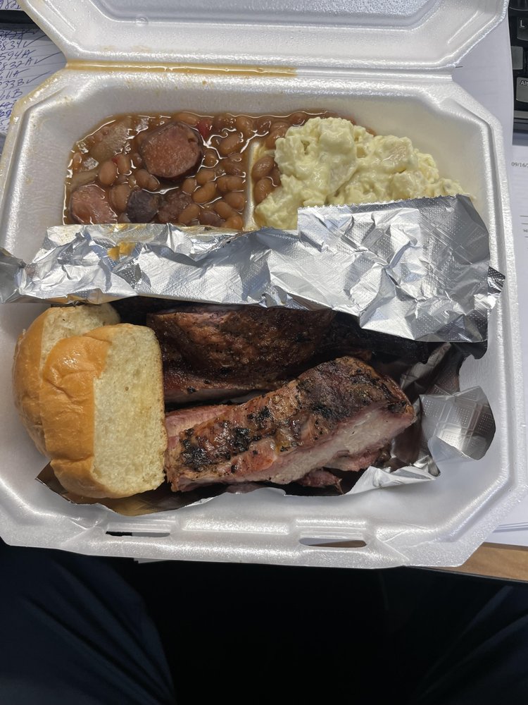 WOODHOUSE GRILL BAR AND LOUNGE Updated September 2024 10 Photos