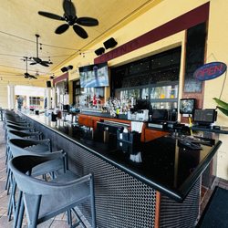 Sabor Latino Restaurant - Outdoor bar