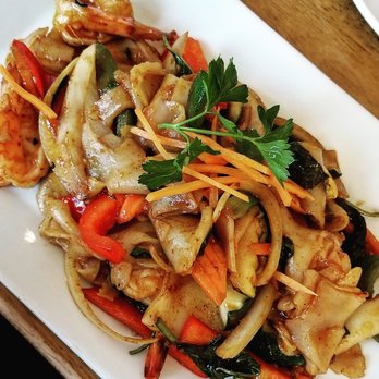 Bhan Thai - Mount Laurel - Pad kee mao - Thai Near Me - Mount Laurel, New Jersey