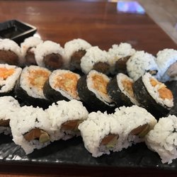 Aki Sushi & Thai - Sushi galore