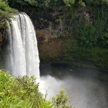 Wailua Falls - That's one good lookin' waterfall - Parks Near Me - Lihue, Hawaii Wailua Falls - That's one good lookin' waterfall - Parks Near Me - Lihue, Hawaii