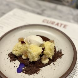 user provided Cúrate photo