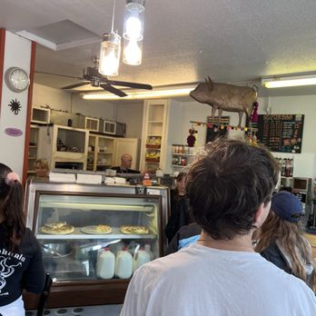 Cafe Stephanie - Kitchen - Sandwiches Near Me - Newport, Oregon