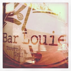 Bar Louie - The Mall at Partridge Creek - Great place and great food and love eating al fresco!