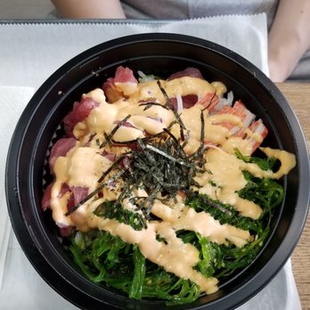 Kissfish - My friends pokebowl with tuna, crabmeat, shredded nori, seaweed salad and spicy mayo over white rice - Poke Near Me - Forest Hills, New York