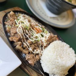 Quatro Asian Bistro - Pork sisig