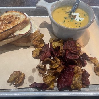 101 Craft Kitchen - Fall Grilled Cheese & Soup - Gastropubs Near Me - Gahanna, Ohio 101 Craft Kitchen - Fall Grilled Cheese & Soup - Gastropubs Near Me - Gahanna, Ohio