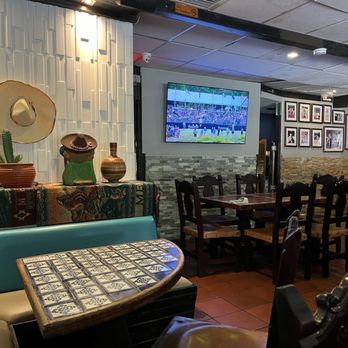 Lupi's - Decoración - Mexican Near Me - Carolina, Puerto Rico Lupi's - Decoración - Mexican Near Me - Carolina, Puerto Rico
