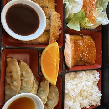 Sushi Broadway - Dinner combination box - Sushi Bars Near Me - Alameda, California Sushi Broadway - Dinner combination box - Sushi Bars Near Me - Alameda, California