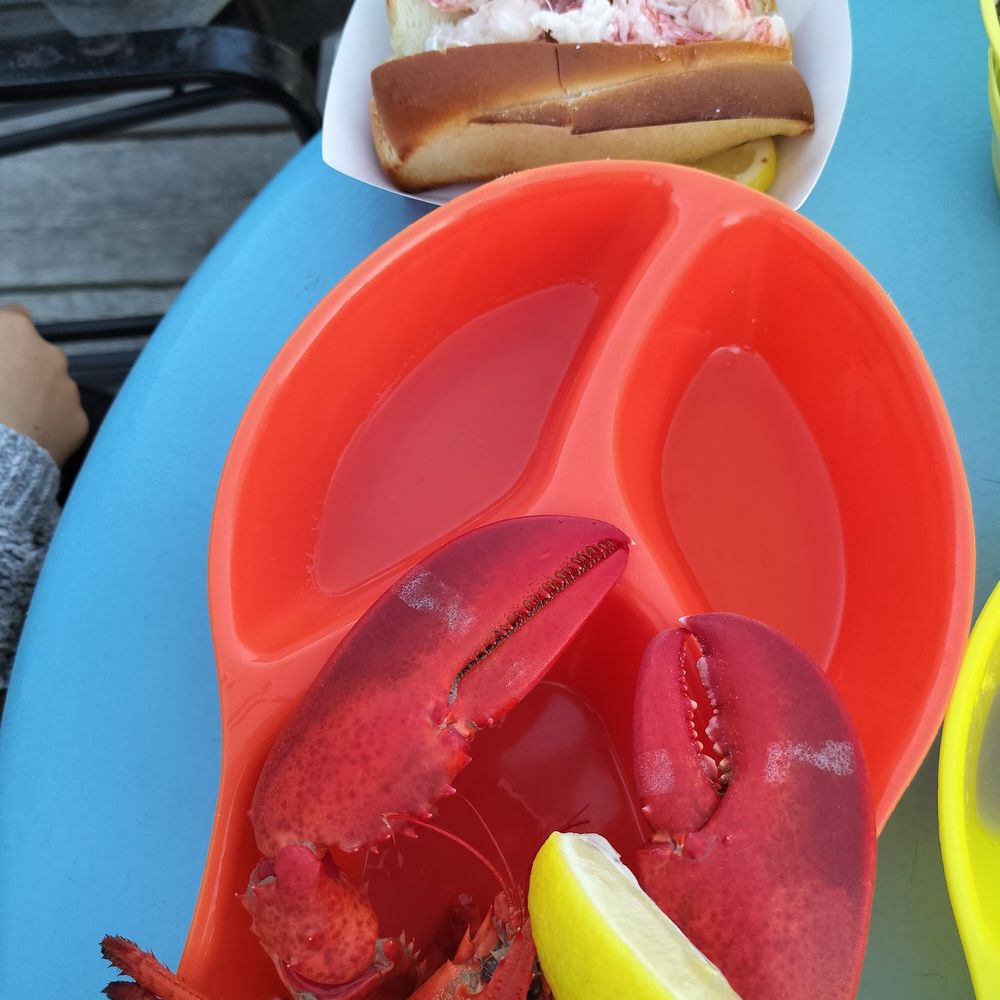 Lusty Lobster - Lobster and roll - Salad Near Me - Bremen, Maine Lusty Lobster - Lobster and roll - Salad Near Me - Bremen, Maine