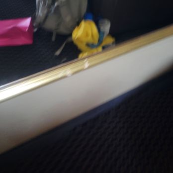 Comfort Suites - Mirror frame has damage. - Hotels Near Me - Dodge City, Kansas Comfort Suites - Mirror frame has damage. - Hotels Near Me - Dodge City, Kansas