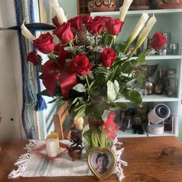 Roses and Calla Lillys. Roses and Calla Lillys.
