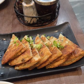Hon's Wun-Tun House - Scallion pancakes - Cantonese Near Me - San Francisco, California Hon's Wun-Tun House - Scallion pancakes - Cantonese Near Me - San Francisco, California