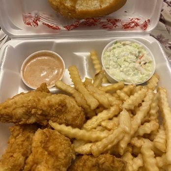 Raising Cane's Chicken Fingers - Chicken Shop Near Me - Pittsburgh, Pennsylvania Raising Cane's Chicken Fingers - Chicken Shop Near Me - Pittsburgh, Pennsylvania