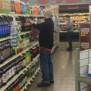 Lucky - a man shopping in a grocery store - Grocery Near Me - Redwood City, California Lucky - a man shopping in a grocery store - Grocery Near Me - Redwood City, California