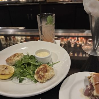 Morton's The Steakhouse - Steakhouses Near Me - Honolulu, Hawaii