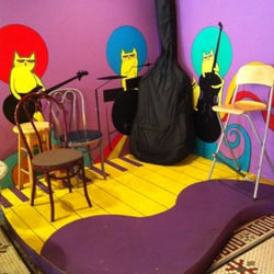 Koffee Kat - Stage area for live music.