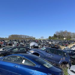 Alans  Auto Parts - Junkyard