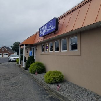 Runway 41 Bar And Grill - the outside of the restaurant - Bars Near Me - Warwick, Rhode Island Runway 41 Bar And Grill - the outside of the restaurant - Bars Near Me - Warwick, Rhode Island