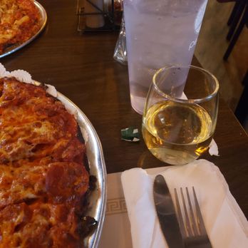 Wells Brothers Restaurant - Sauvignon blanc - Pizza Near Me - Racine, Wisconsin Wells Brothers Restaurant - Sauvignon blanc - Pizza Near Me - Racine, Wisconsin